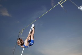 开云-张雨霏水球训练增强身体素质，张雨霏跳水