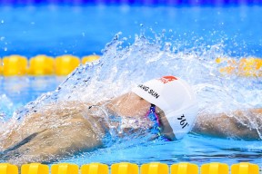 开云下载-中国足协通报中超裁判组执行标准并启动培训计划，中超足球裁判