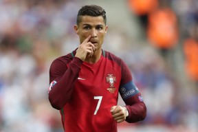 开云官网首页-中国足球青少年足球夏令营报名火爆，全国青少年校园足球夏令营活动