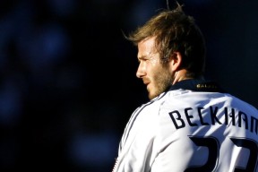 开云真人娱乐官网-中国足球职业俱乐部品牌形象建设深入推进，中国足球俱乐部名称去企业化