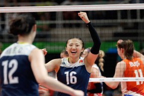 开云全站-国王锋线组合开始专属体能强化训练计划，国王中锋是谁